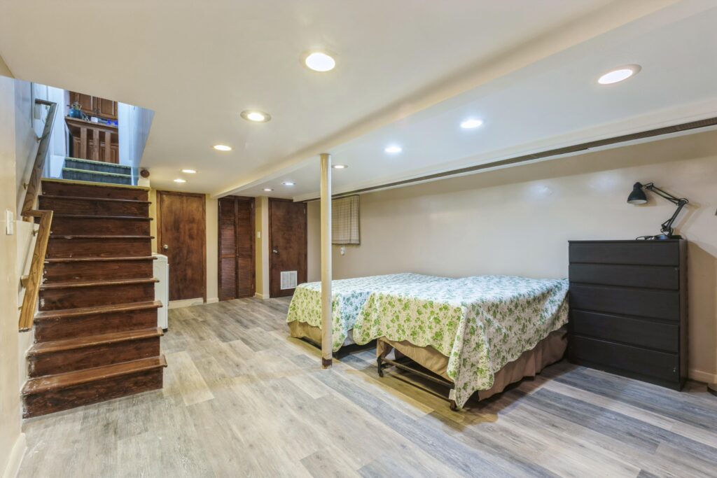 21-93-05 208th St_inGageRE_0021 21-93-05 208th St_inGageRE_0021