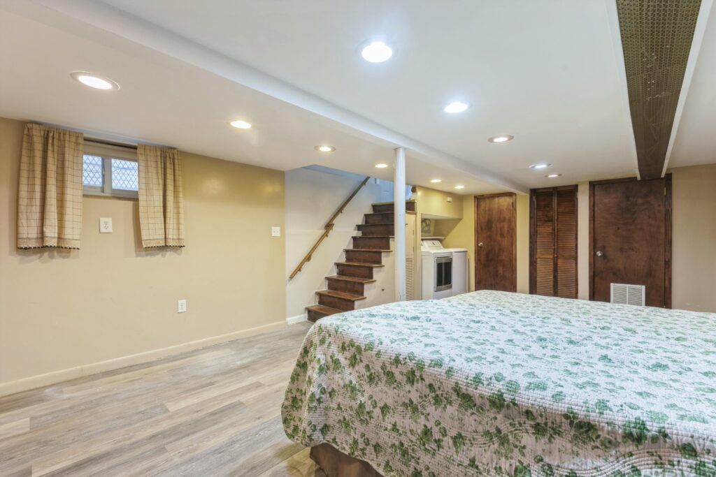 22-93-05 208th St_inGageRE_0022 22-93-05 208th St_inGageRE_0022